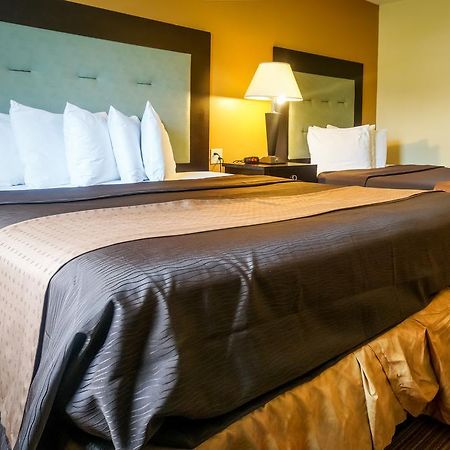 Cocoa Country Inn Hershey Bagian luar foto