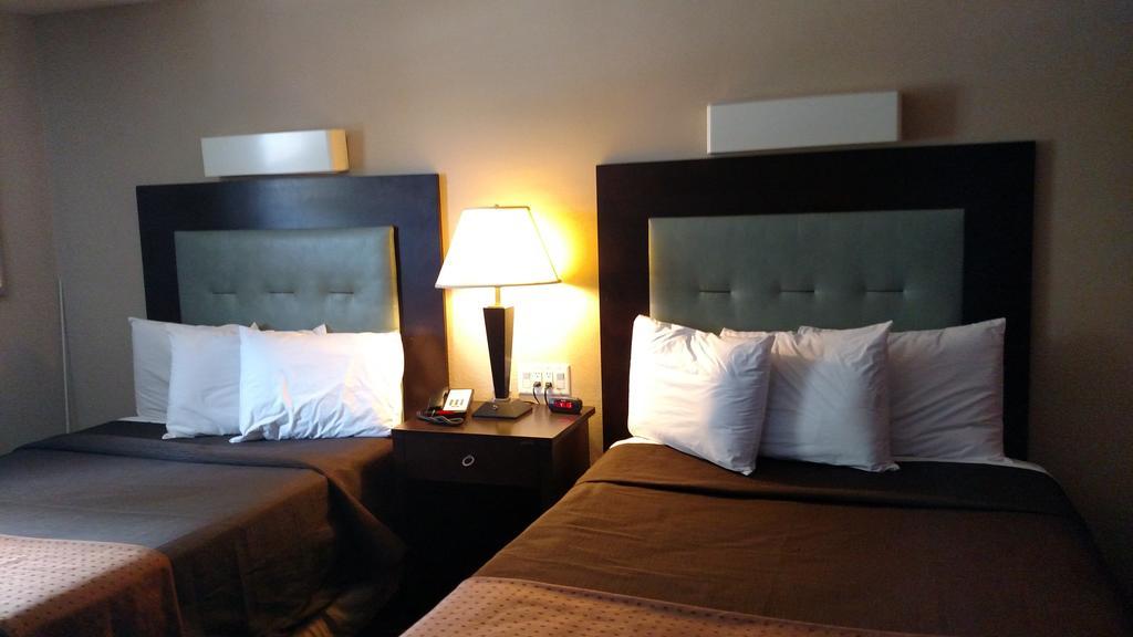 Cocoa Country Inn Hershey Bagian luar foto