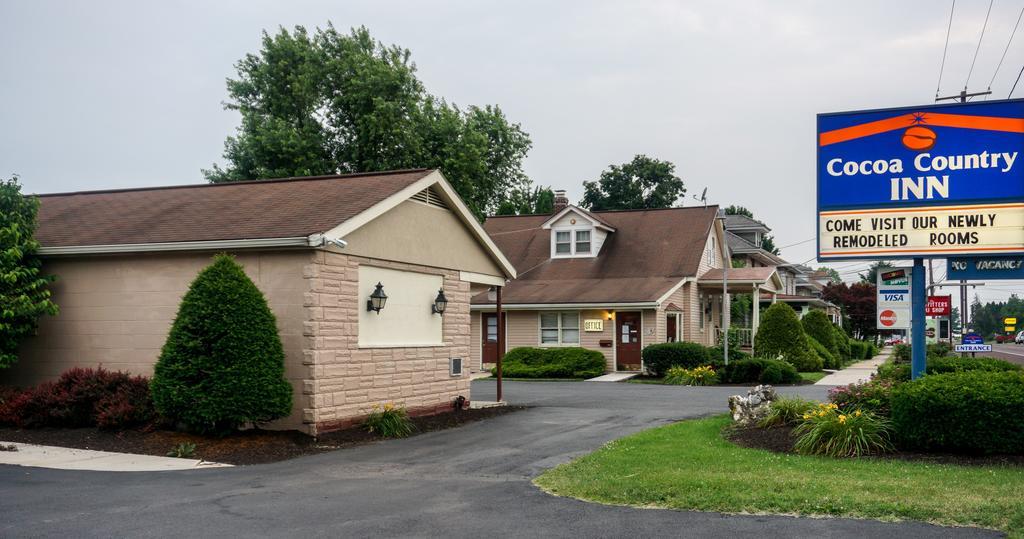 Cocoa Country Inn Hershey Bagian luar foto