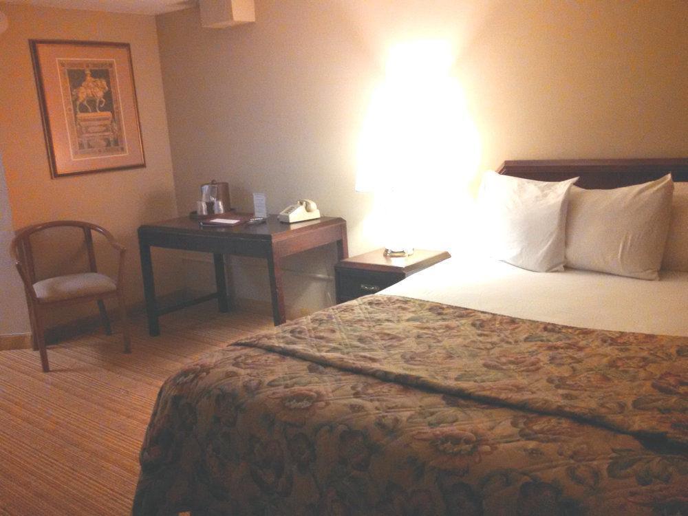 Cocoa Country Inn Hershey Bagian luar foto