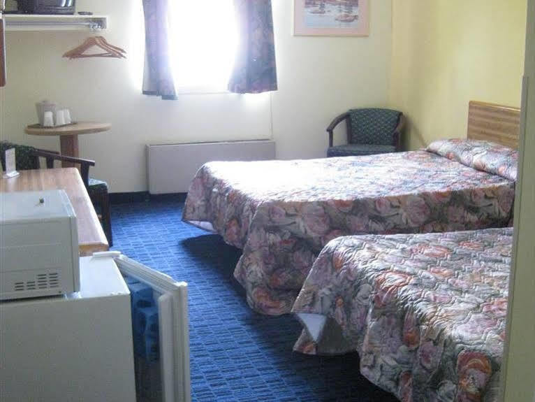 Cocoa Country Inn Hershey Bagian luar foto
